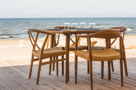 Seaside Dining Experience