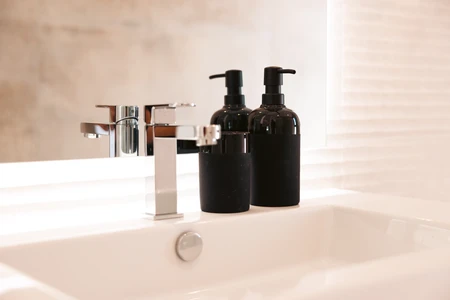 Elegant Bathroom Decor
