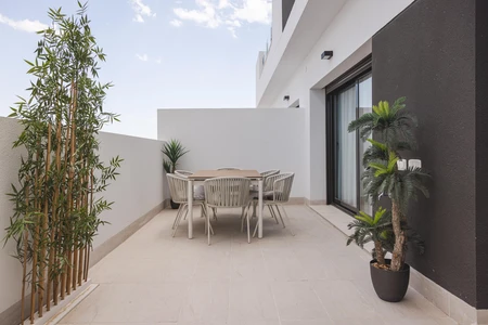 Modern Outdoor Patio