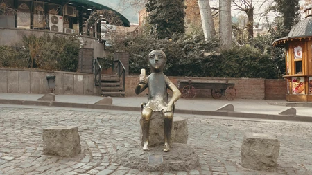 Statue in City Square