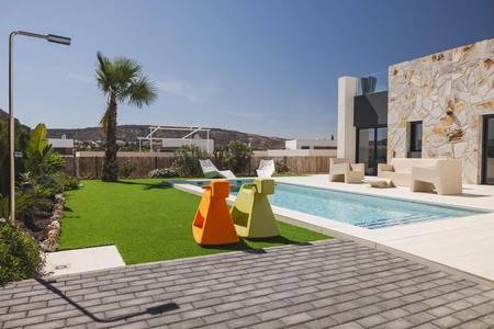 Modern Poolside Retreat