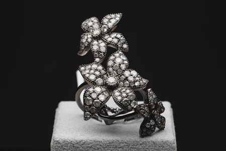 Elegant Diamond Flower Ring