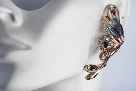 Elegant Earpiece Display
