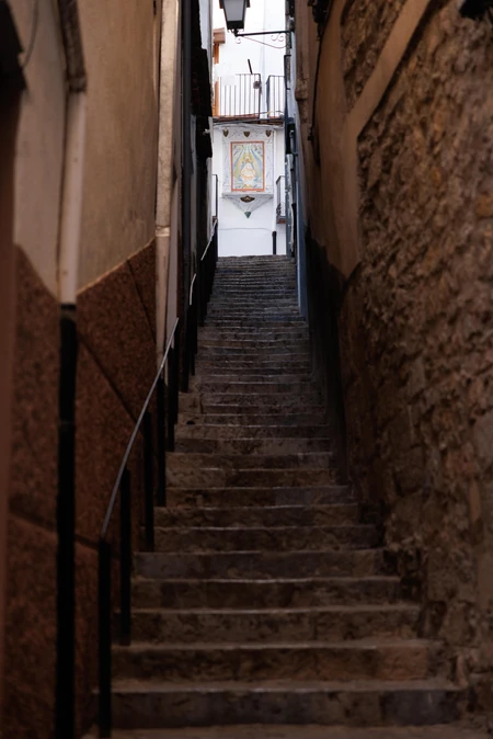 Narrow Historic Alleyway