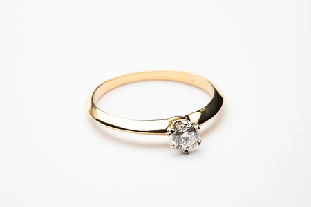 Elegant Diamond Ring