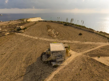 Seaside Cliffside