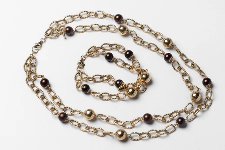 Elegant Gold Chain Jewelry