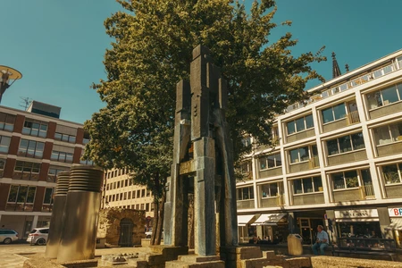 Urban Sculpture and Architecture