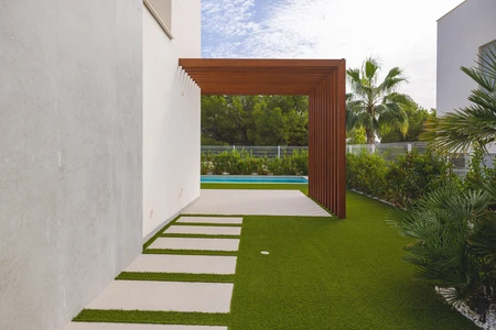 Modern Minimalist Backyard