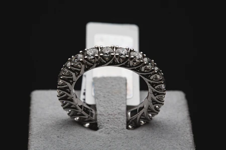 Elegant Diamond Ring Display