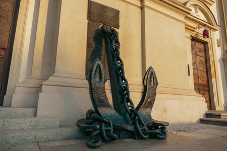 Historical Anchor by Building
