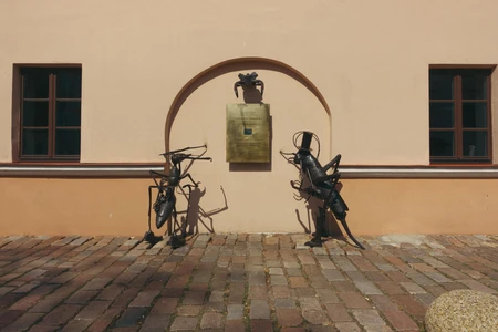 Artistic Insect Sculptures