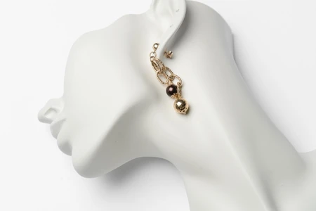 Elegant Gold Earring