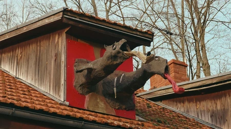 Unique Rooftop Sculpture