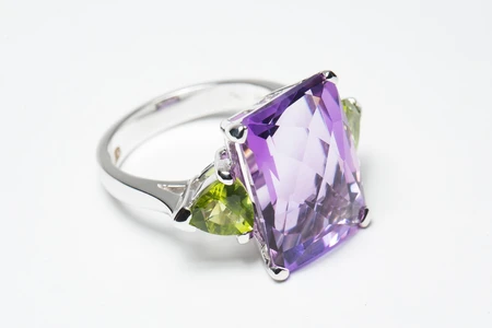 Elegant Gemstone Ring