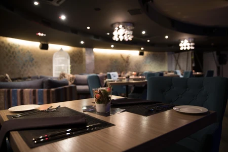 Elegant Dining Ambience
