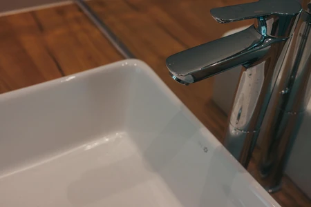 Modern Bathroom Sink and Faucet