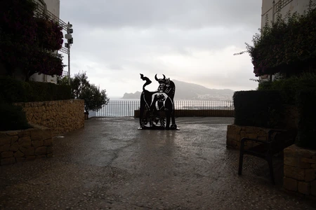 Seaside Sculpture View