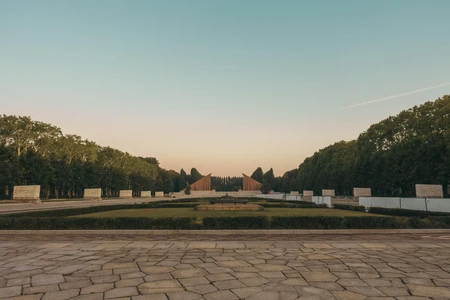 Sunset over Monumental Pathway