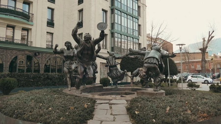 Dancing Sculpture in Urban Setting