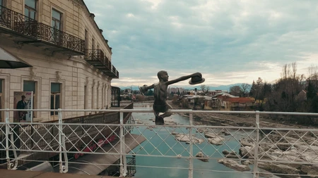 Riverside Statue Overlook