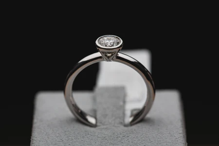 Elegant Diamond Ring