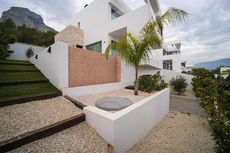 Modern Architectural Residence