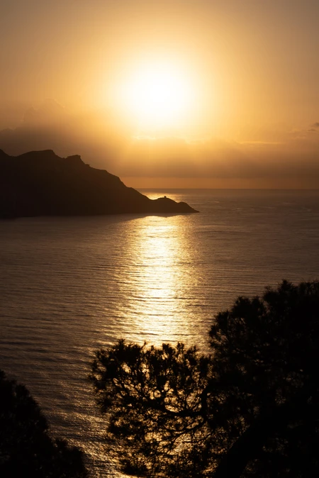 Serene Sunset Over the Sea
