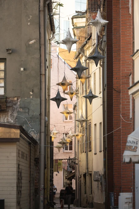 Charming Alley Decorations