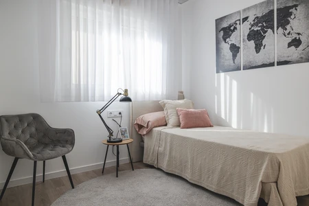 Cozy Minimalist Bedroom