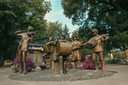 Musical Statues in a Park