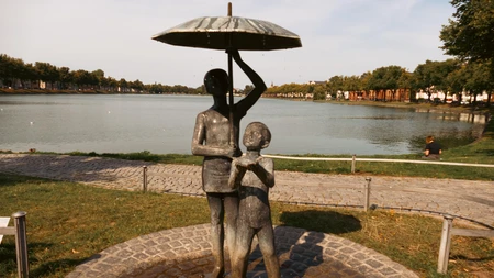 Lakeside Sculpture