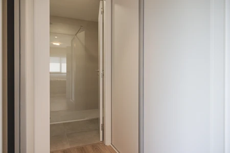 Minimalist Bathroom Doorway