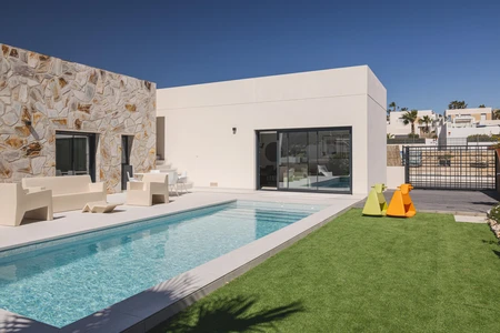 Modern Poolside Retreat