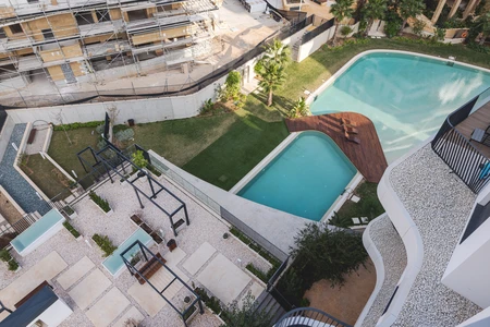 Modern Residential Poolside