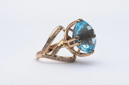 Elegant Blue Gemstone Ring