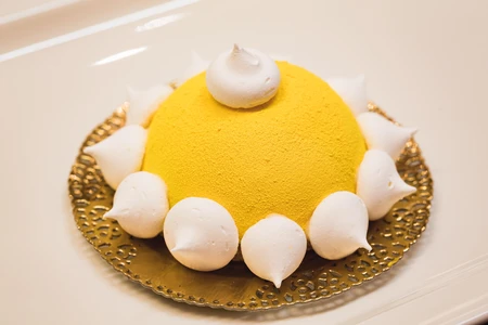 Elegant Dessert Presentation