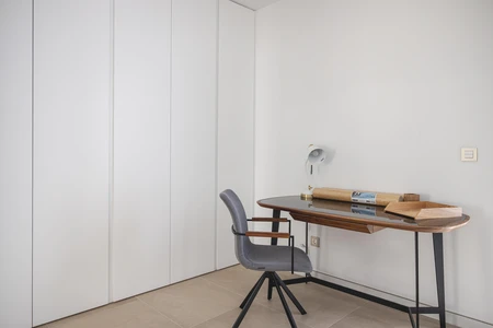 Minimalist Work Desk