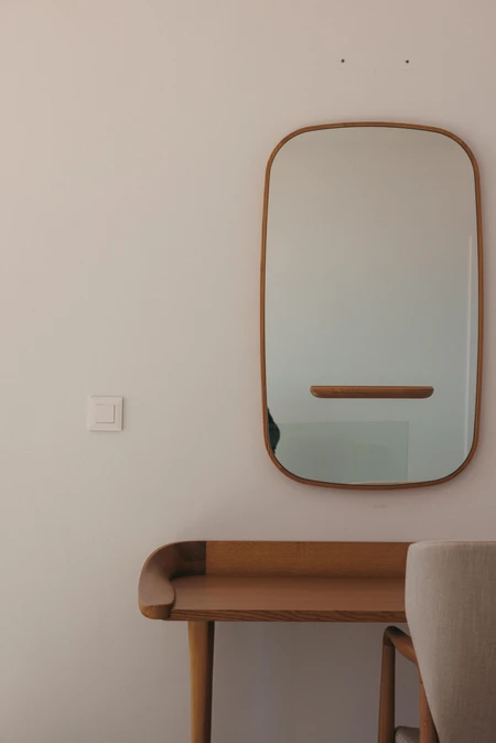 Minimalist Interior Reflection