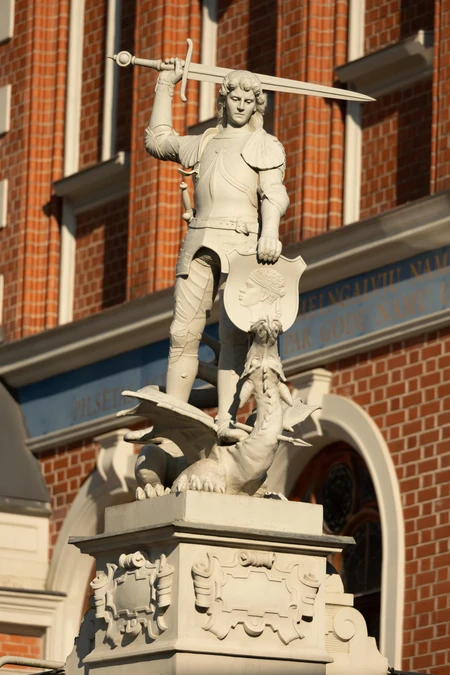 Knight Statue in Urban Setting