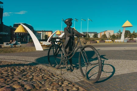 Statue in Sunny Plaza
