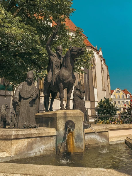 Historical Monument with Fountain