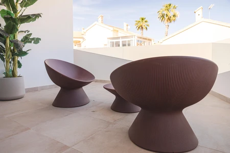 Modern Patio with Stylish Chairs