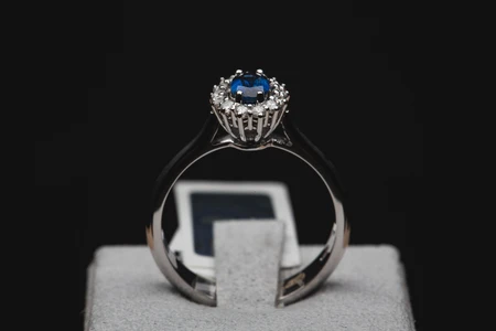 Elegant Sapphire Ring