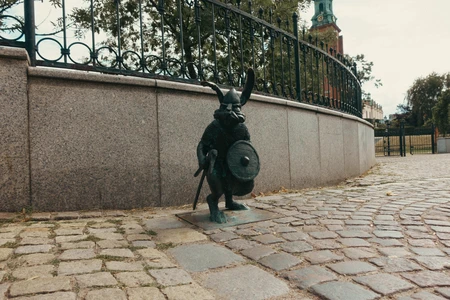 Cobbled Pathway with Unique Sculpture