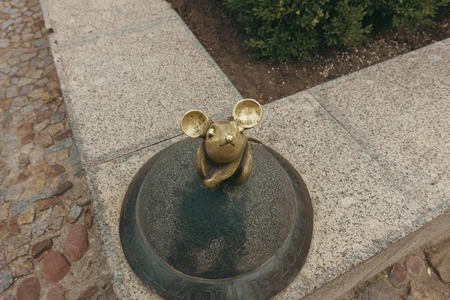 Bronze Mouse Sculpture
