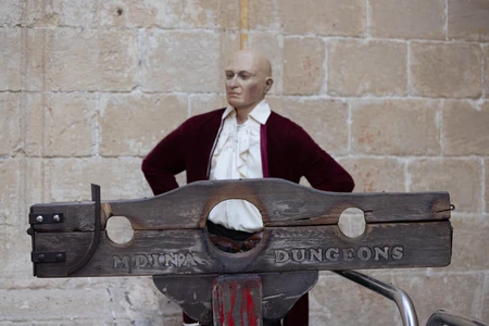 Medieval Dungeon Display