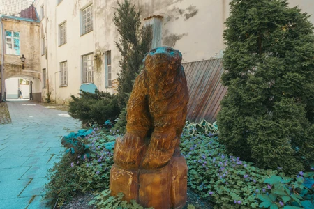 Charming Sculpture in a Quaint Alleyway