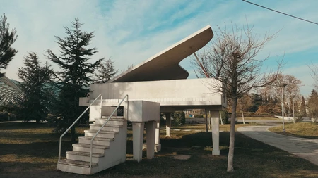 Modernist Outdoor Structure