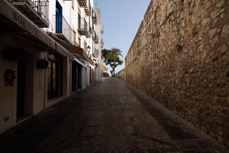 Sunny Alleyway
